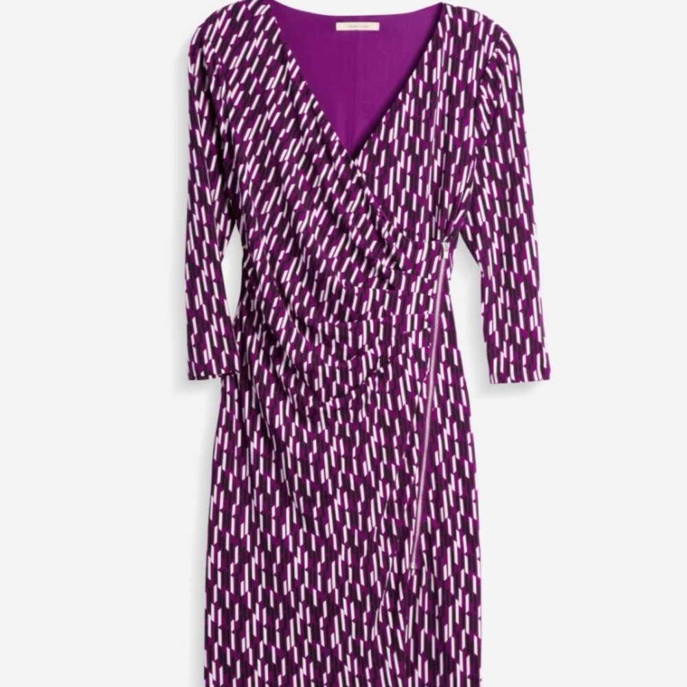 Never worn! Ruched Jersey dress with side zipper
